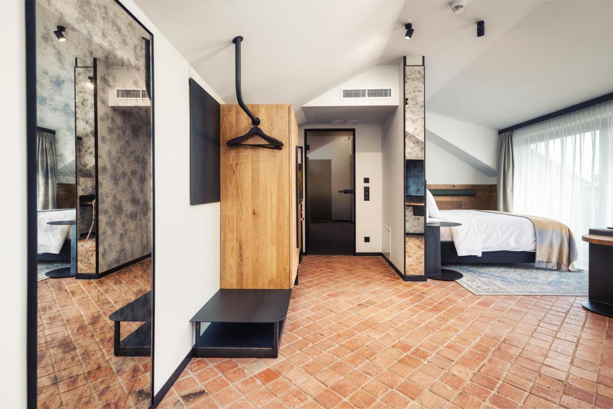 Nomadic Urban Premium Suites Krakau Buitenkant foto