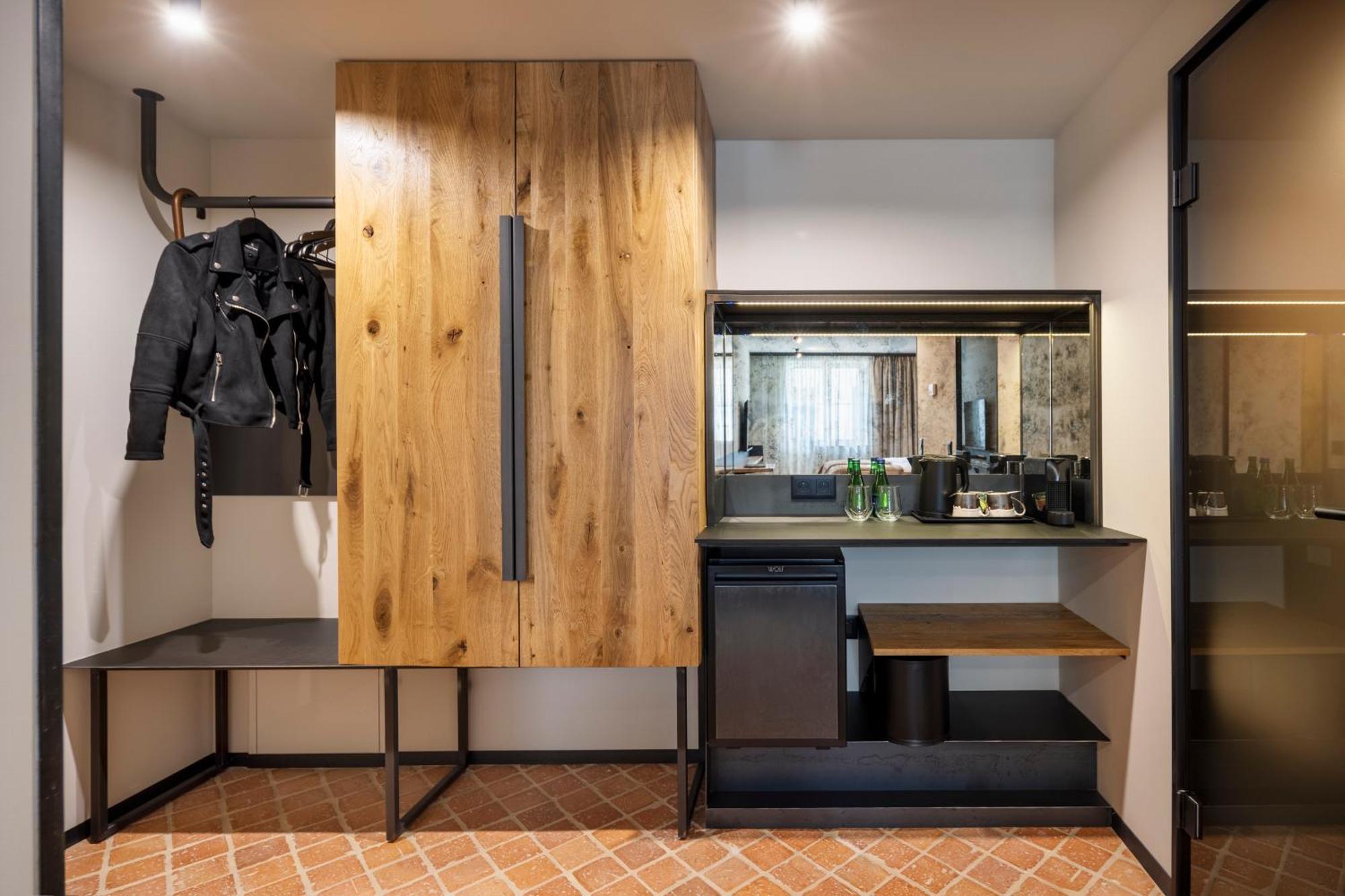 Nomadic Urban Premium Suites Krakau Buitenkant foto