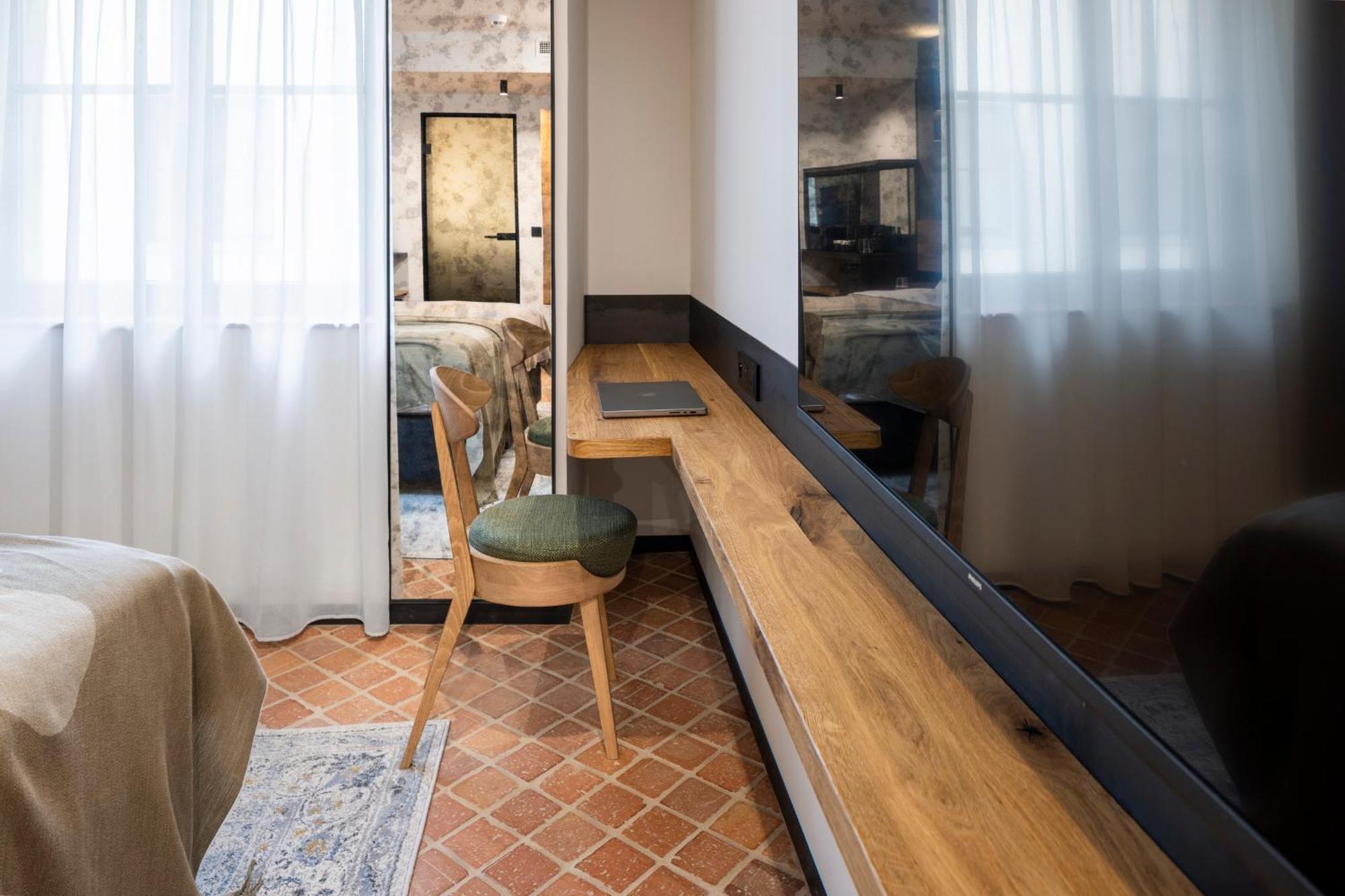 Nomadic Urban Premium Suites Krakau Buitenkant foto