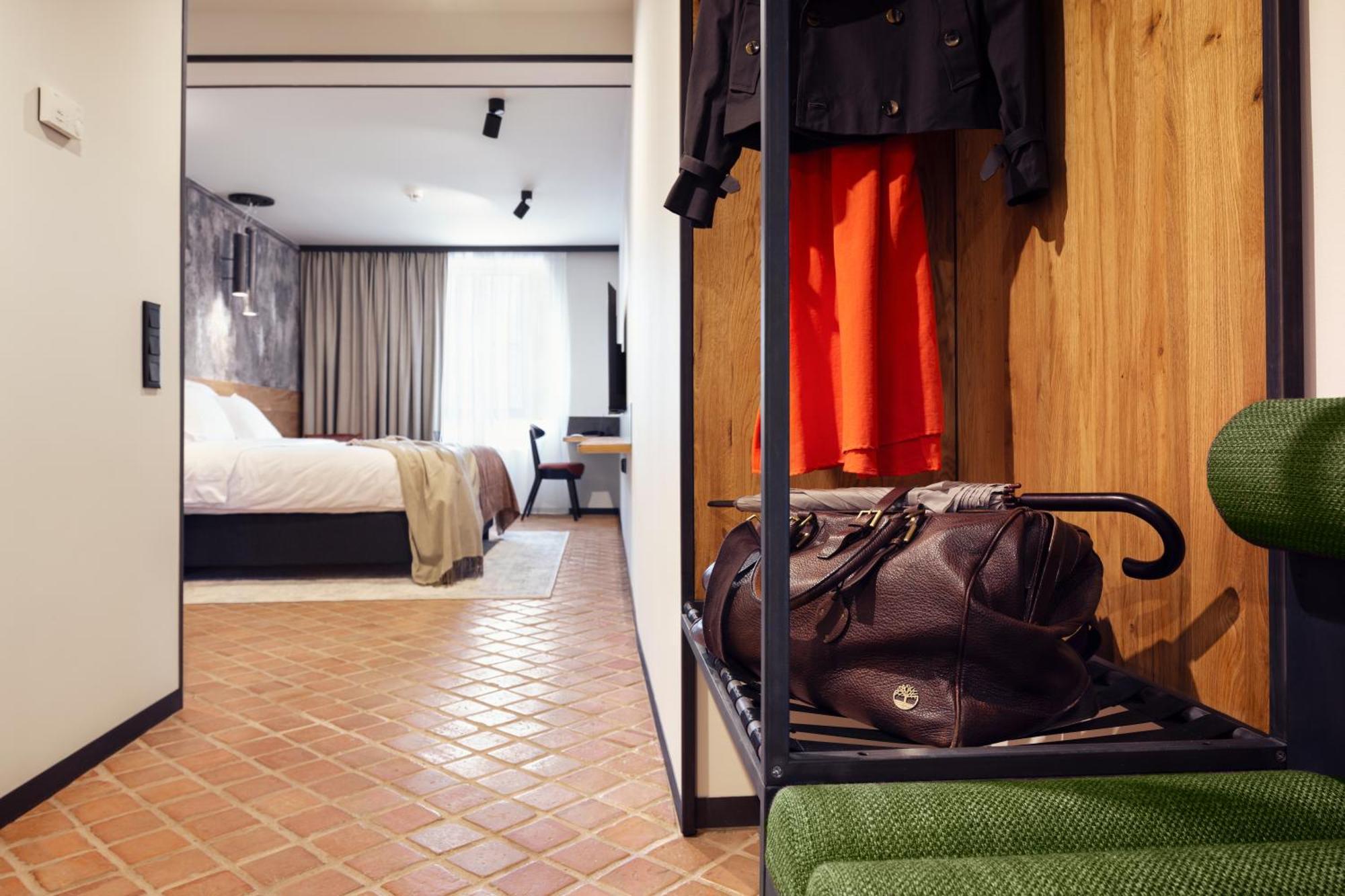 Nomadic Urban Premium Suites Krakau Buitenkant foto