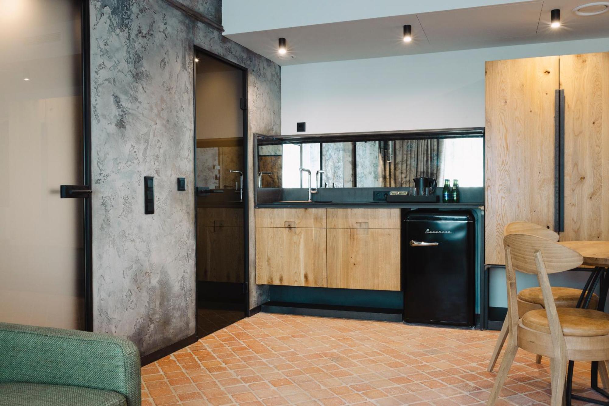 Nomadic Urban Premium Suites Krakau Buitenkant foto